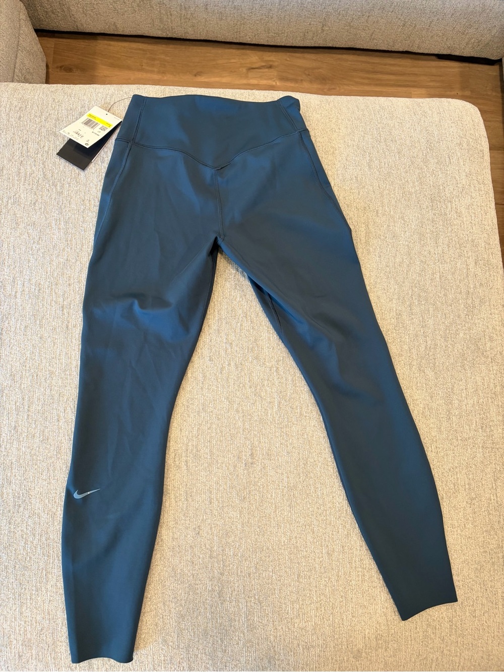 Nike Universa High-Rise 7/8 Leggings • NWT • Women’s small NEW Teal HQ6813-478 - Picture 2 of 8